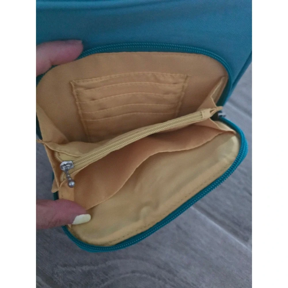 Baggallini Turquoise Blue Nylon Crossbody Bag Travel Messenger Turn Lock Small